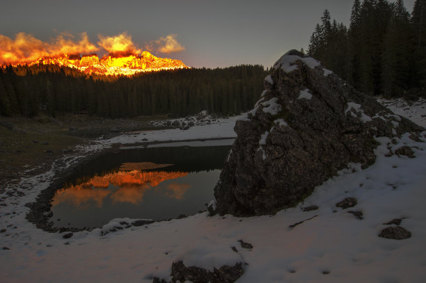 白云石图片下载