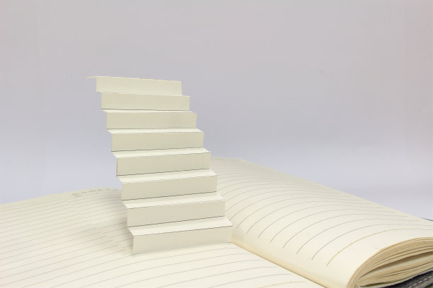 梯子从备忘录上升起图片下载