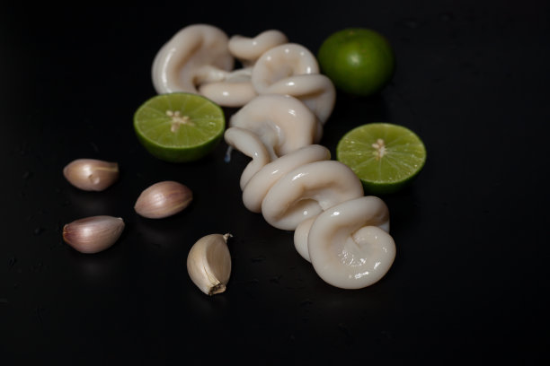 煮熟的猪肉猪肠图片下载