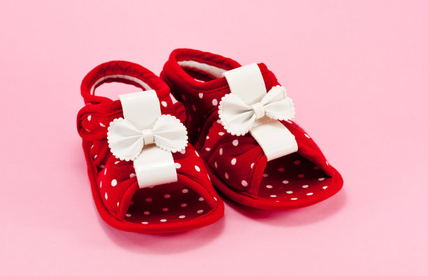 红宝宝鞋图片下载