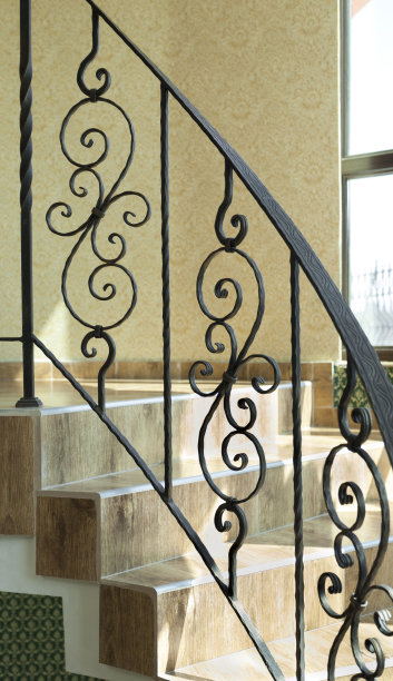 楼房内楼梯的栏杆图片下载