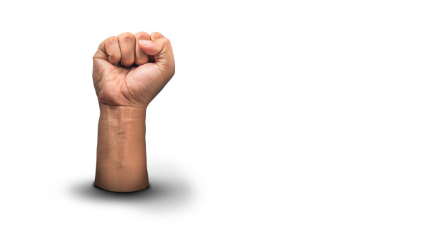 在白色背景上挥拳图片下载