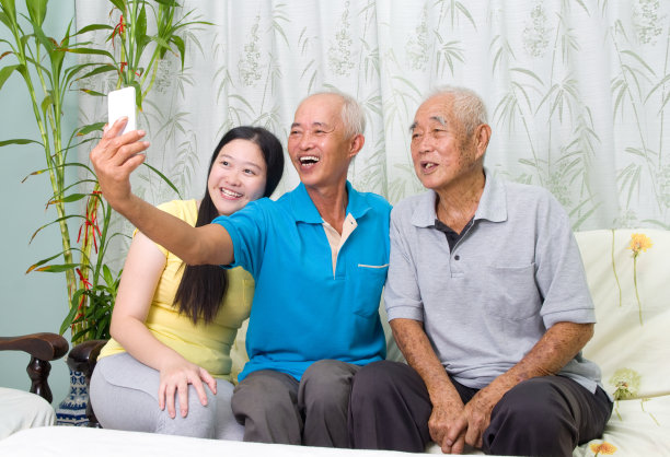 亚洲的家庭图片下载