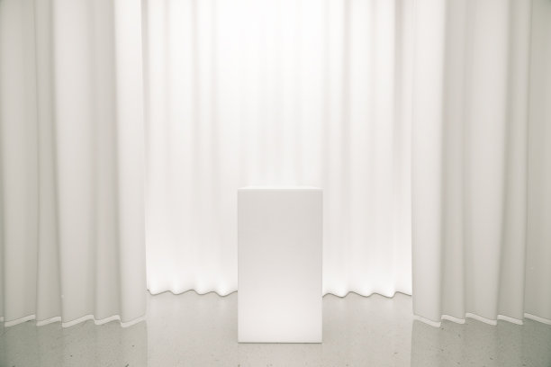 舞台上有白色场景的白色讲坛素材图片