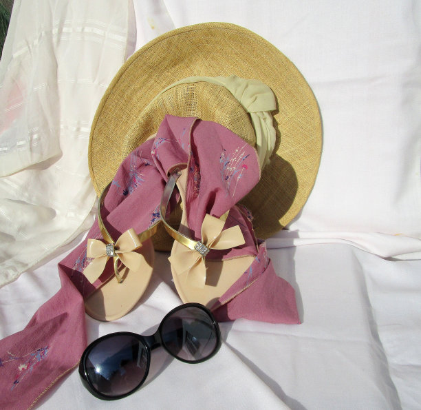 夏天的装备图片下载