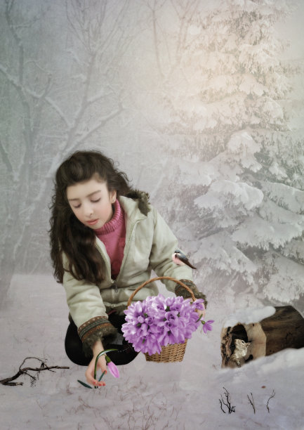 抱着雪花莲的小女孩图片下载