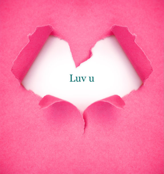 爱你的情人节卡片，撕成粉红色的心型纸图片下载