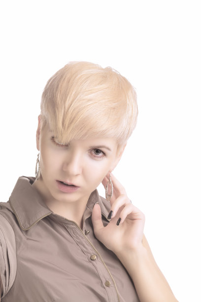 年轻白人女性的时尚肖像图片下载