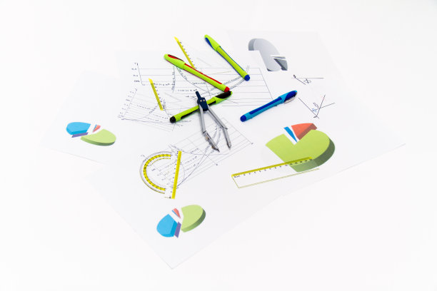 带罗经的绘图工具图片下载