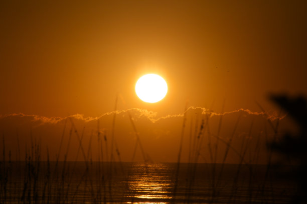 大西洋的日出图片下载