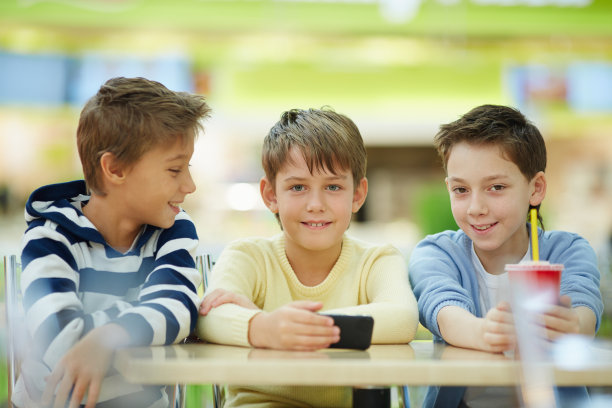 快乐的朋友图片下载