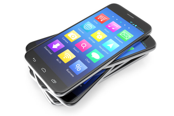 银色手机宽度，蓝色屏幕和图标，孤立在白色背景，3d插图图片下载