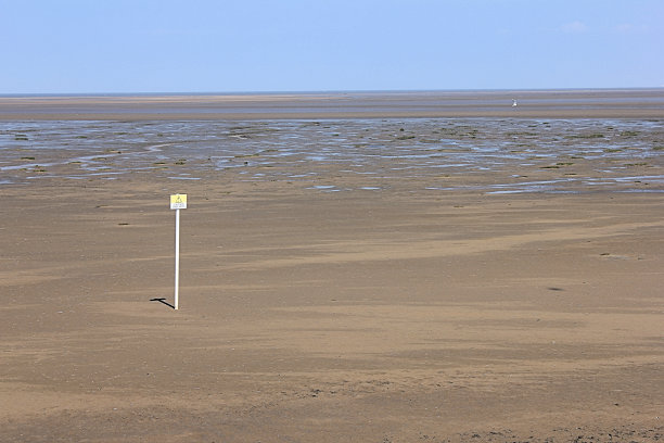 警告深泥图片下载