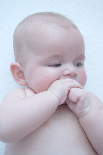 婴儿吸吮手图片下载