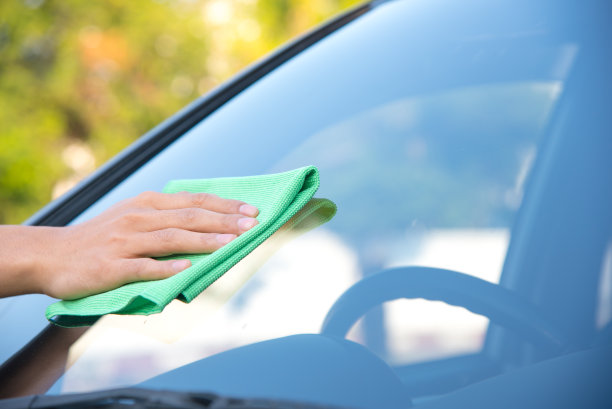 清洗玻璃的车图片下载