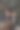 运动女孩在健身房用哑铃锻炼图片下载