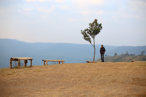 人站观山图片下载