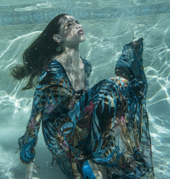 水下色彩鲜艳图片下载