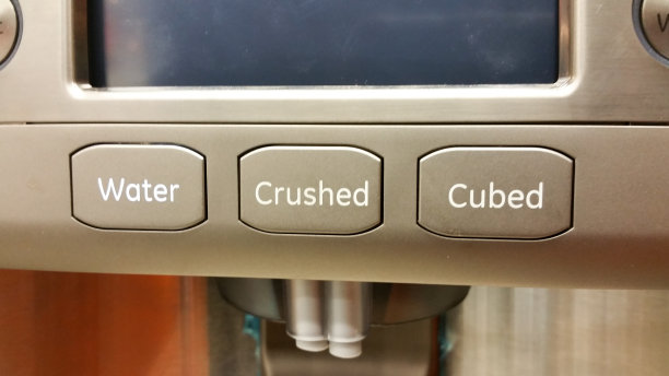 冰箱上的水和冰按钮图片下载