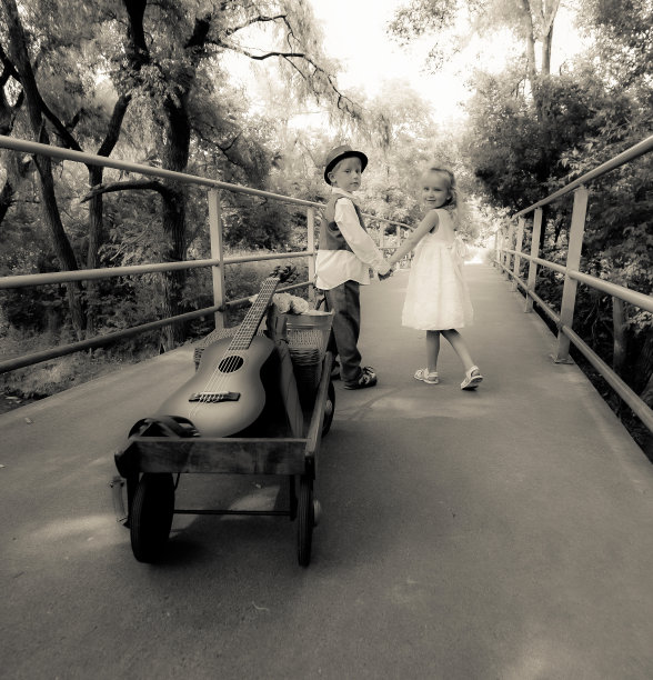 第一次约会图片下载