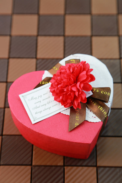 心形礼品盒图片下载