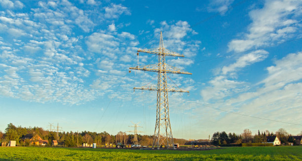 电场上的电塔图片下载
