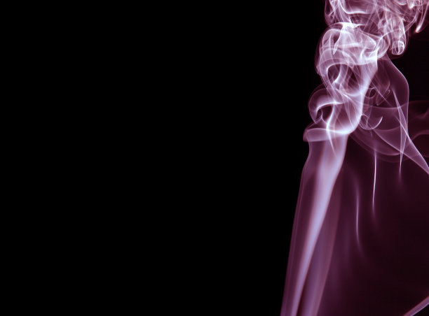 彩色烟雾和黑色背景图片下载