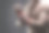 手疼。肌肉发达的男性身体图片下载