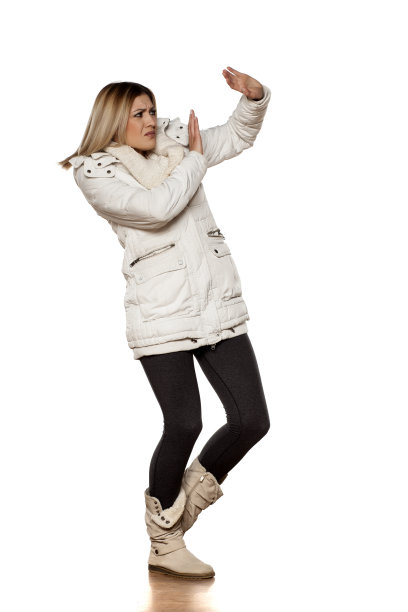 受惊的女人图片下载