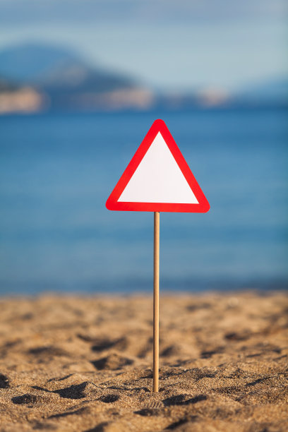 路标海滩图片下载