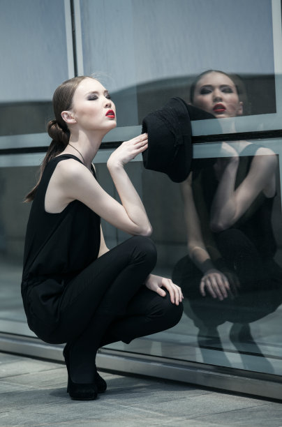 时尚亚洲美女图片下载