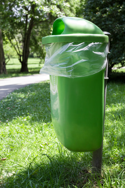 垃圾桶图片下载