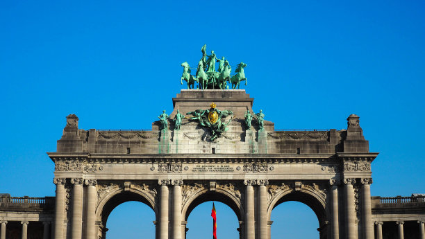 纪念碑的拱门在布鲁塞尔图片下载