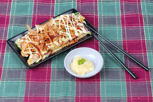 日本披萨“御好烧”配菜。图片下载