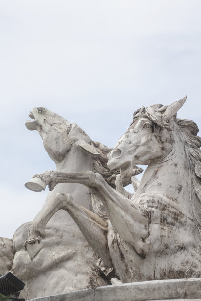 马的雕像图片下载