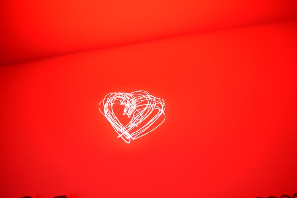 激光的心图片下载