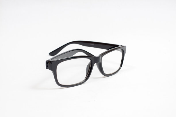 眼镜孤立在白色上。图片下载