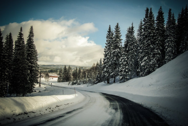 雪道路。图片下载