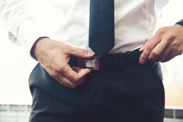 新郎准备婚礼图片下载