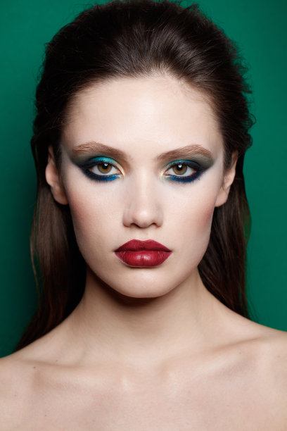 美丽的脸化妆。图片下载