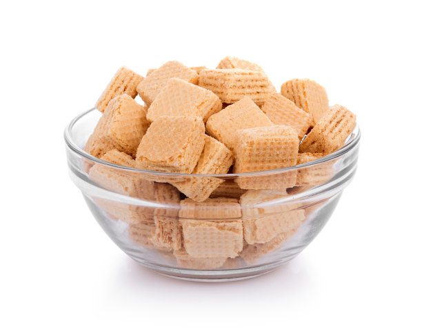 牛奶晶圆块孤立在白色背景上图片下载