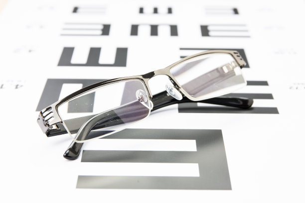 视力表上的眼镜图片下载