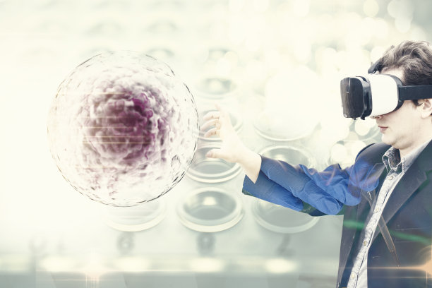 医生研究员医疗人员与VR眼镜的双重曝光图片下载