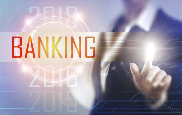 商业女性触摸银行屏幕图片下载