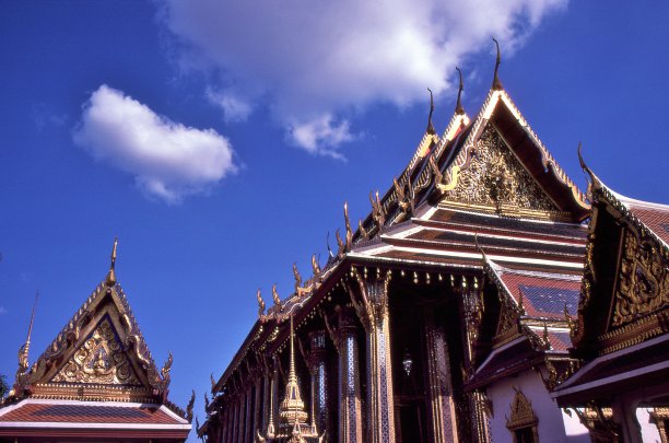 金色的顶峰图片下载