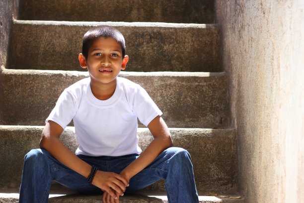 印度的孩子图片下载