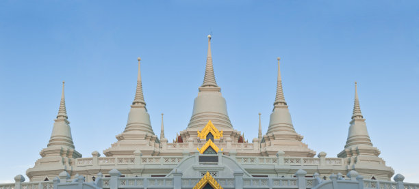 泰国佛教风格的塔在佛教寺庙的全景图片下载