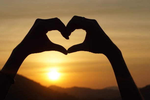 剪影手势情素材图片