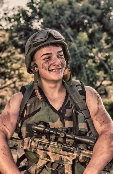 士兵和武器图片下载