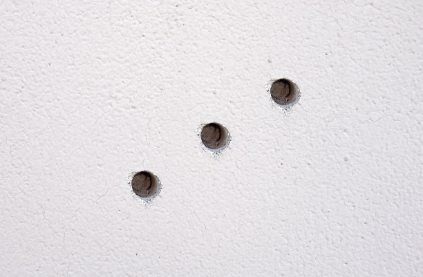 墙上的洞图片下载